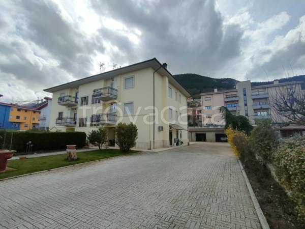 appartamento in vendita a L'Aquila in zona Pianola