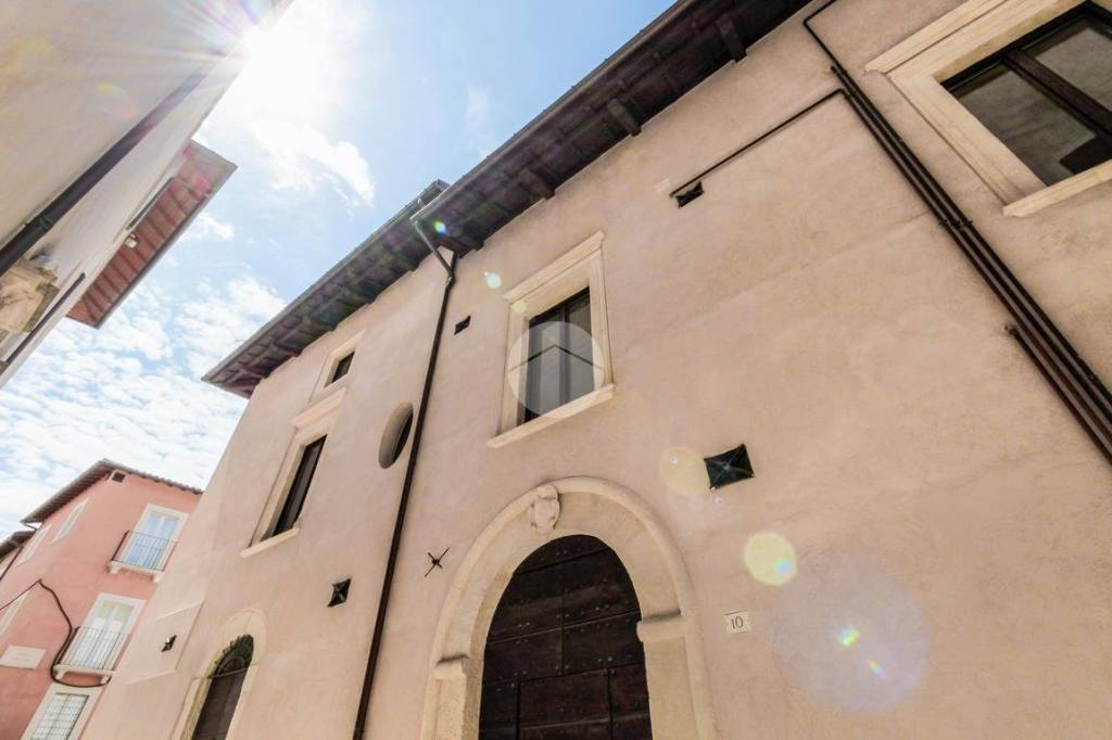 appartamento in vendita a L'Aquila in zona Centro Città