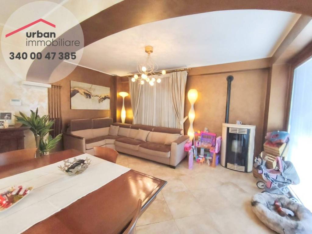 casa indipendente in vendita a L'Aquila in zona Torrione