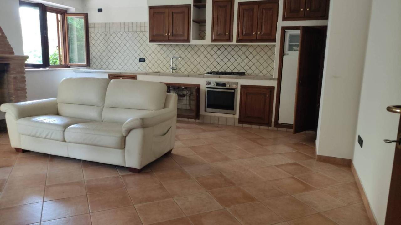 casa indipendente in vendita a L'Aquila in zona Preturo