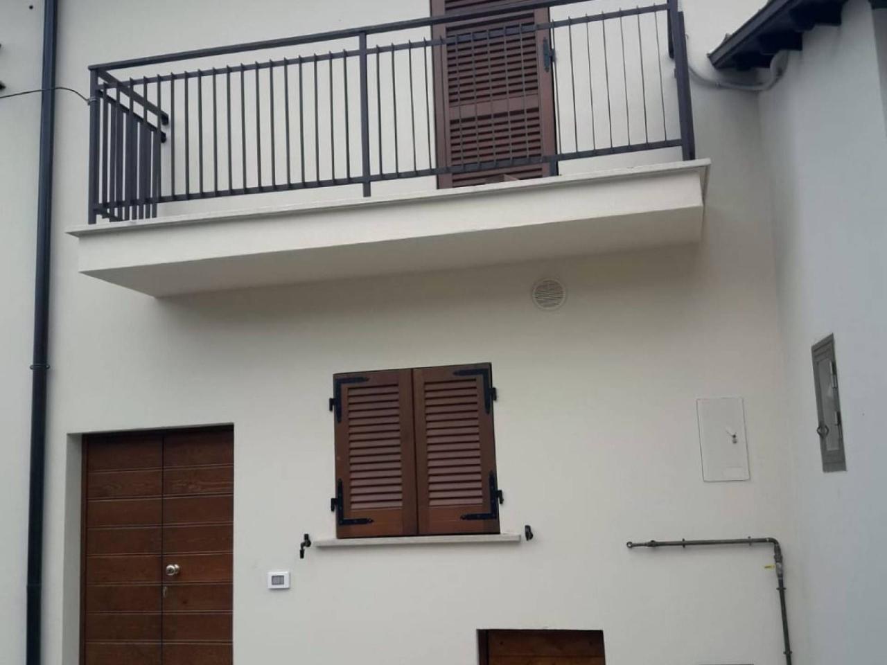 casa indipendente in vendita a L'Aquila in zona Paganica