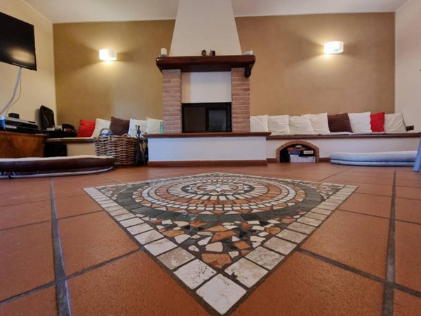 casa indipendente in vendita a L'Aquila in zona Pianola