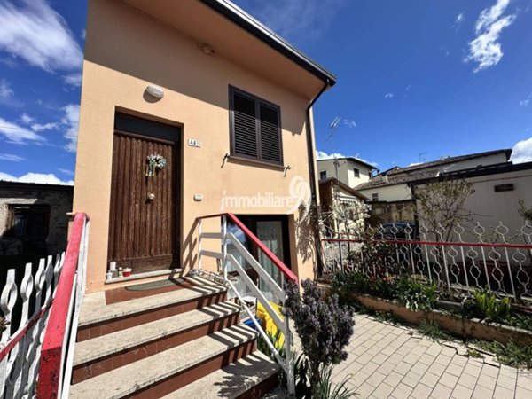 casa indipendente in vendita a L'Aquila in zona Paganica