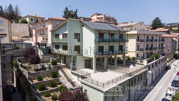 casa indipendente in vendita a L'Aquila in zona Via Strinella