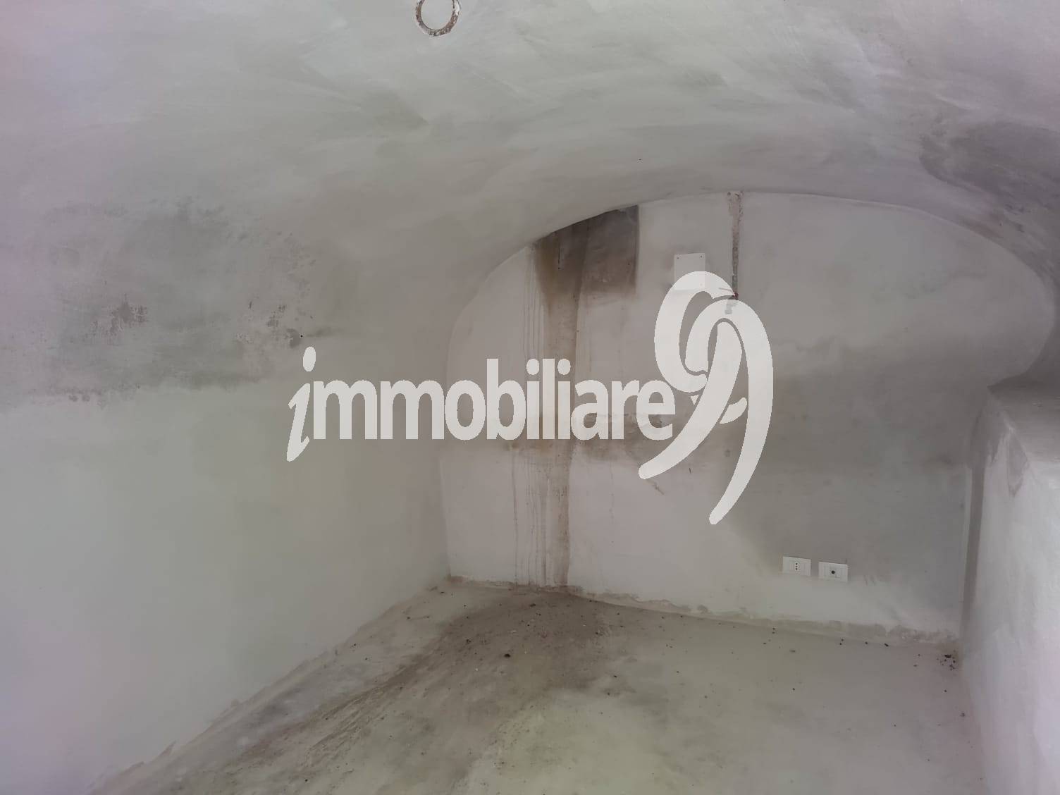 intera palazzina in vendita a L'Aquila in zona Paganica