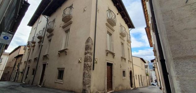 ufficio in vendita a L'Aquila in zona Centro Città
