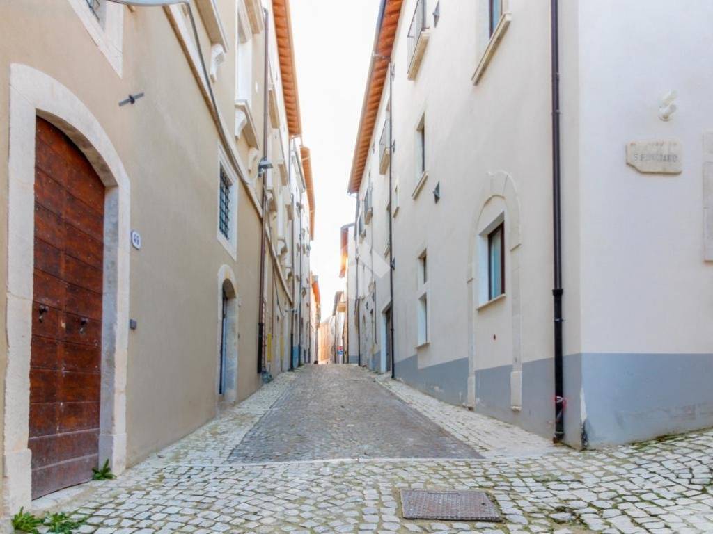 appartamento in vendita a L'Aquila in zona Centro Città
