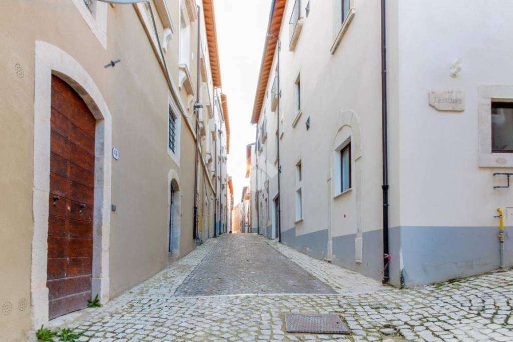 appartamento in vendita a L'Aquila in zona Centro Città