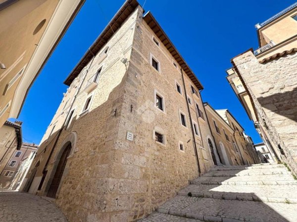 appartamento in vendita a L'Aquila in zona Centro Città