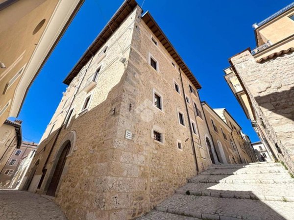 appartamento in vendita a L'Aquila in zona Centro Città