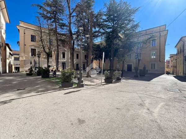 appartamento in vendita a L'Aquila in zona Centro Città