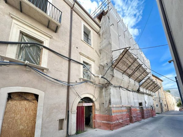 appartamento in vendita a L'Aquila in zona Centro Città