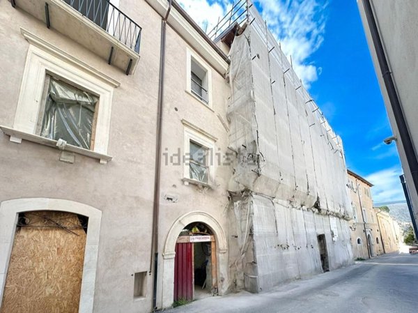 appartamento in vendita a L'Aquila in zona Centro Città