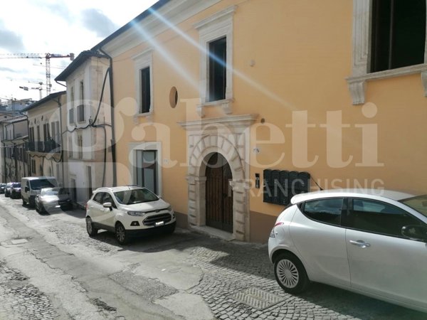 appartamento in vendita a L'Aquila in zona Centro Città