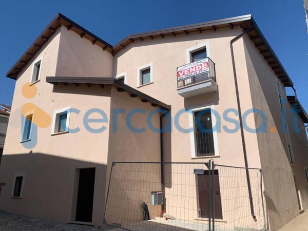 casa indipendente in vendita a Civita