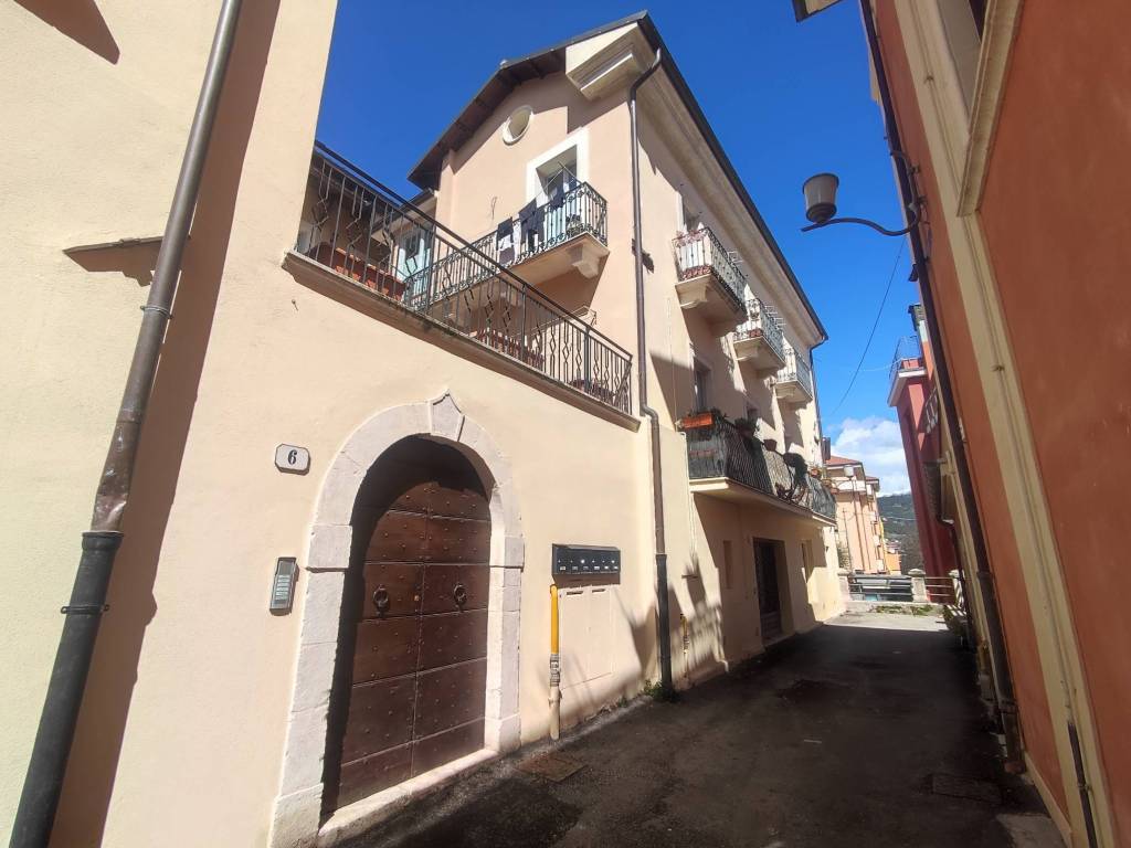 appartamento in vendita a L'Aquila in zona Centro Città