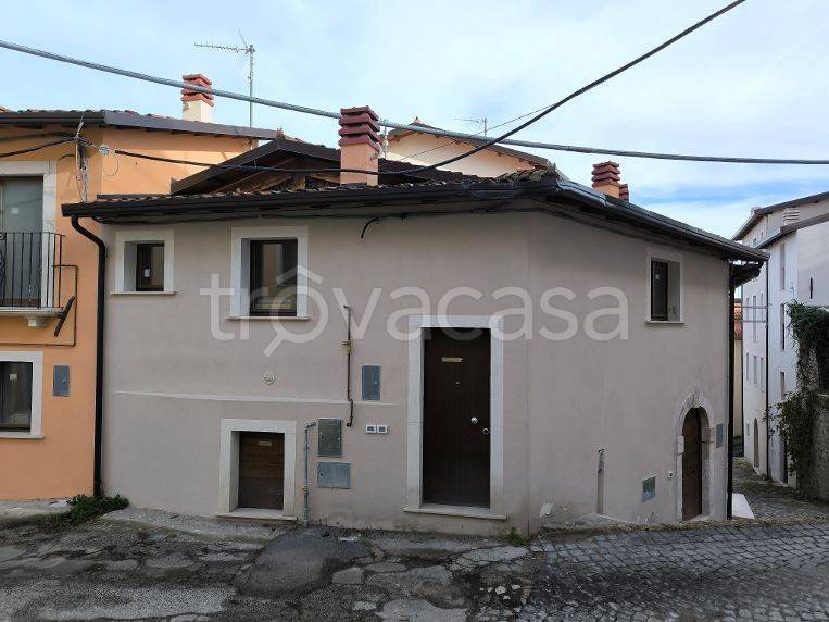 casa indipendente in vendita a L'Aquila in zona Monticchio/frazione Bagno
