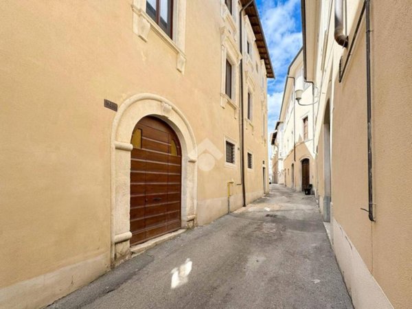 appartamento in vendita a L'Aquila in zona Centro Città