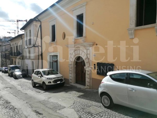 appartamento in vendita a L'Aquila in zona Centro Città