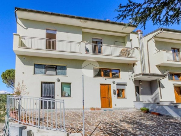 appartamento in vendita a L'Aquila in zona Pettino