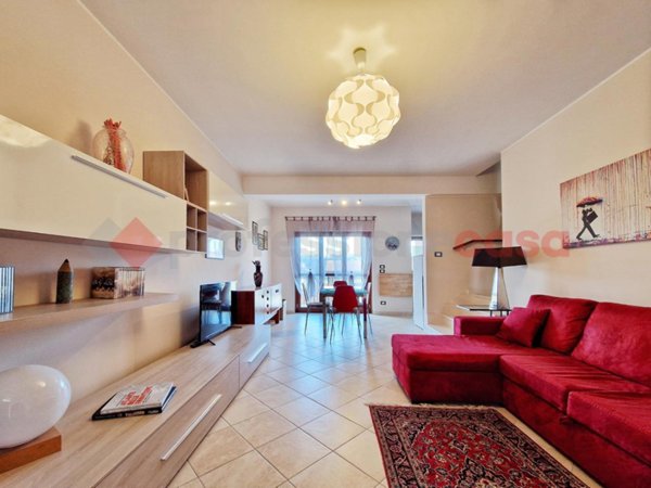 casa indipendente in vendita a L'Aquila in zona Sassa