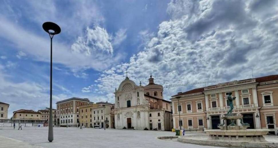 appartamento in vendita a L'Aquila in zona Centro Città