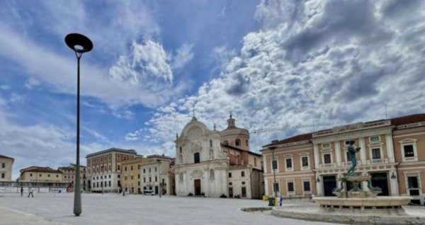 appartamento in vendita a L'Aquila in zona Centro Città