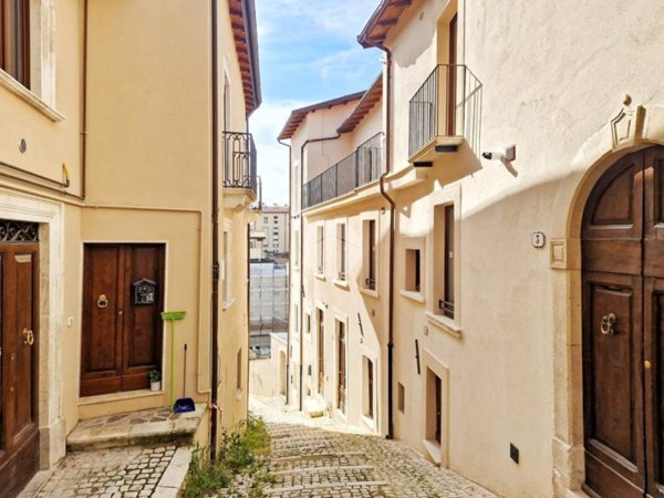 appartamento in vendita a L'Aquila in zona Centro Città