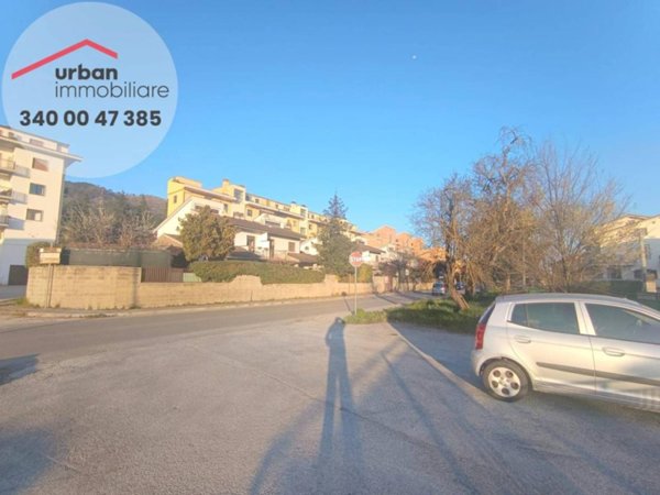 casa indipendente in vendita a L'Aquila in zona Pettino