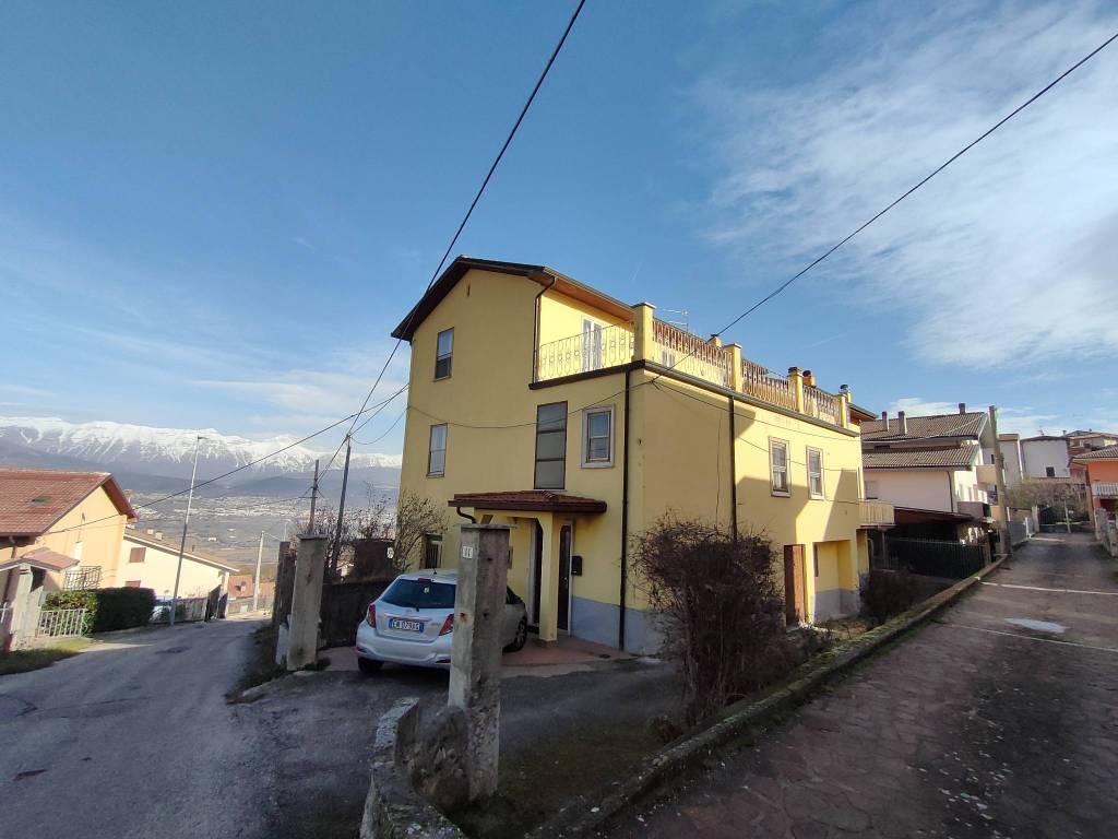 casa indipendente in vendita a L'Aquila in zona Monticchio/frazione Bagno