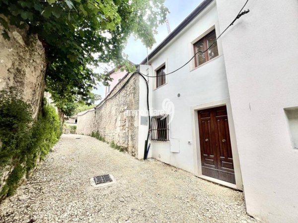 appartamento in vendita a L'Aquila in zona Centro Città