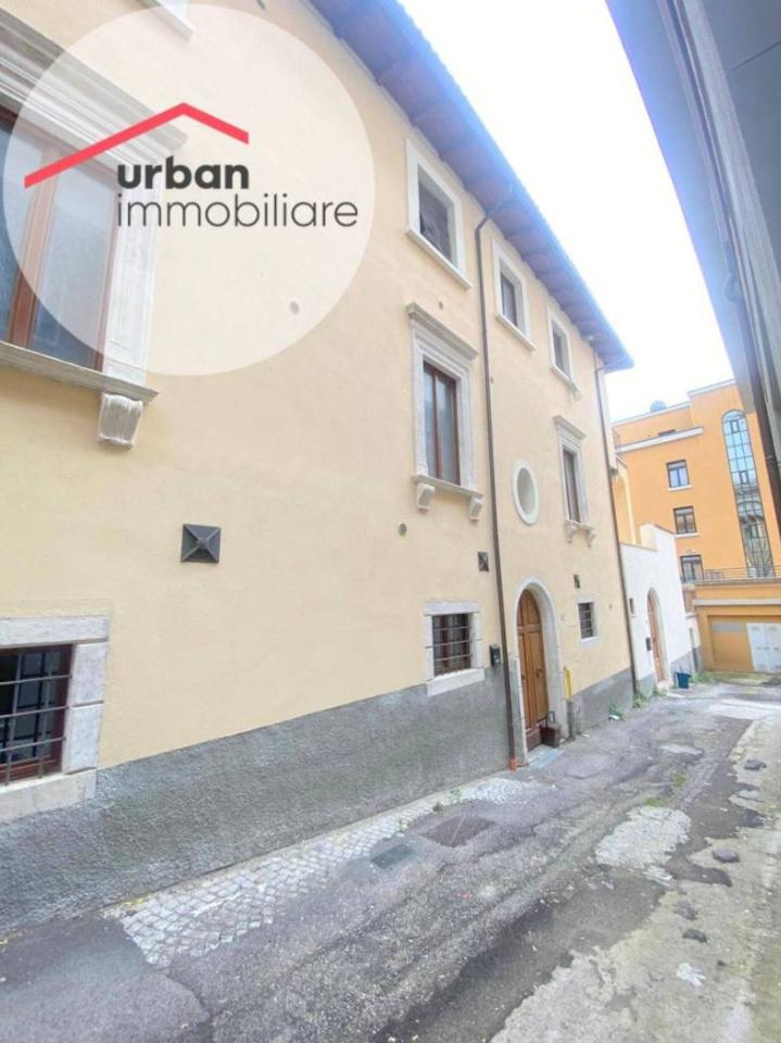 appartamento in vendita a L'Aquila in zona Centro Città