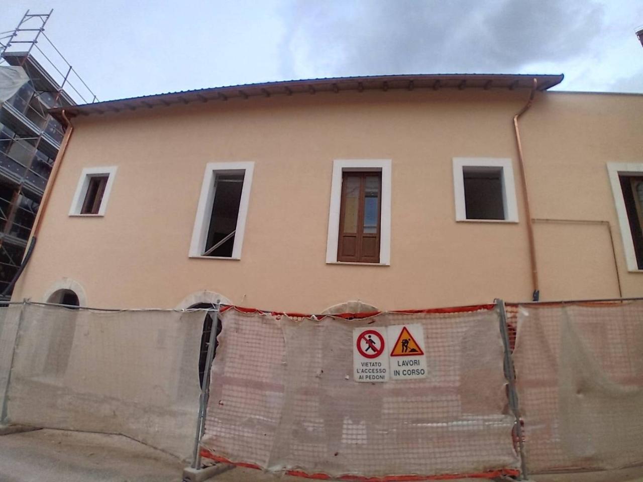 casa indipendente in vendita a L'Aquila in zona Centro Città