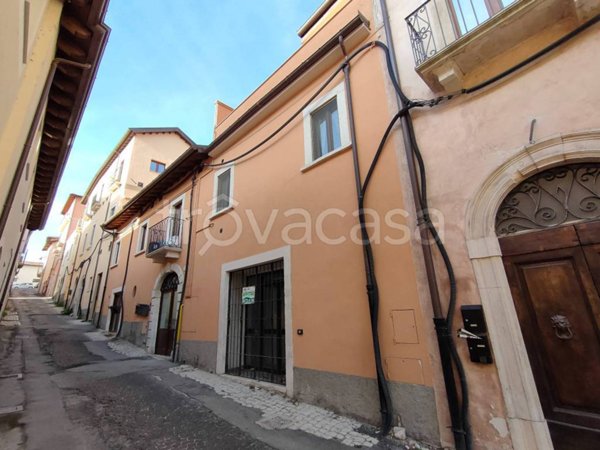 appartamento in vendita a L'Aquila in zona Centro Città