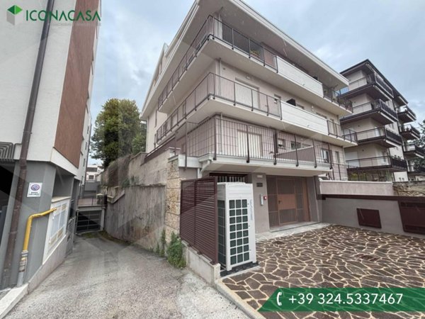 appartamento in vendita a L'Aquila in zona Centro Città