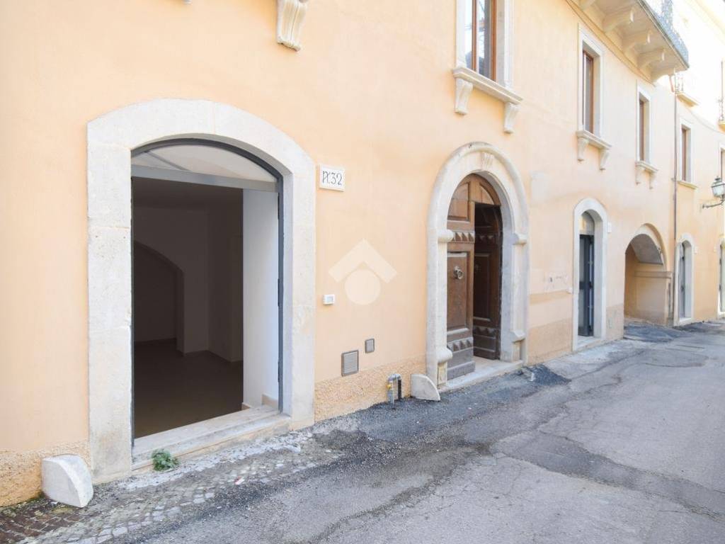appartamento in vendita a L'Aquila in zona Centro Città