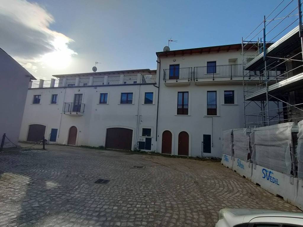 casa indipendente in vendita a L'Aquila in zona Sant'Elia