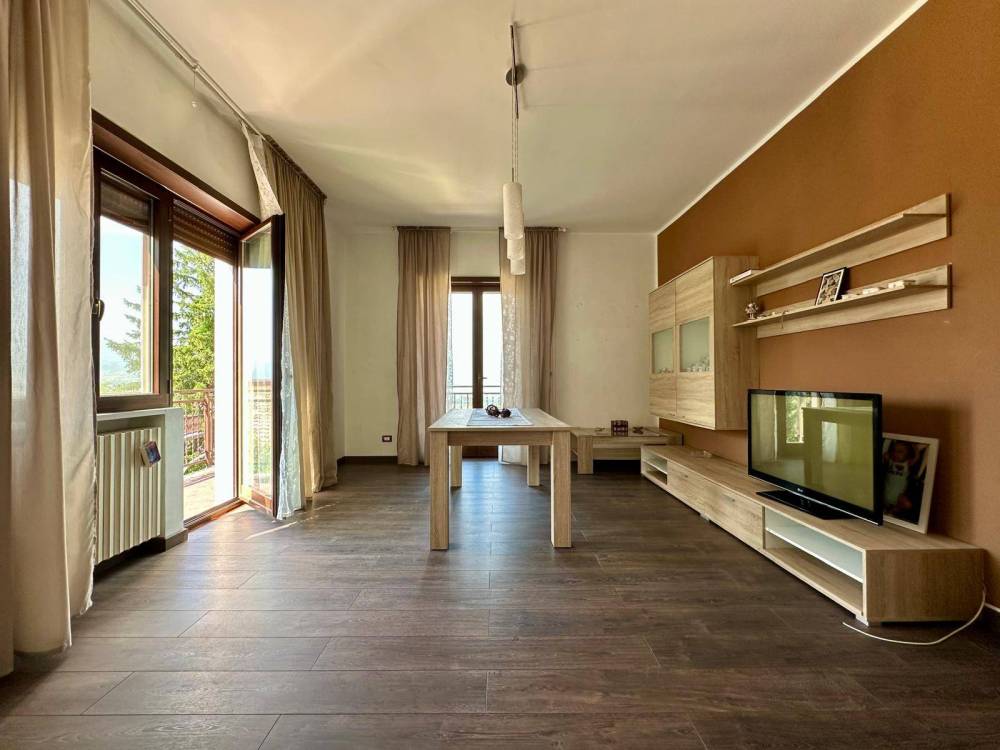 casa indipendente in vendita a L'Aquila