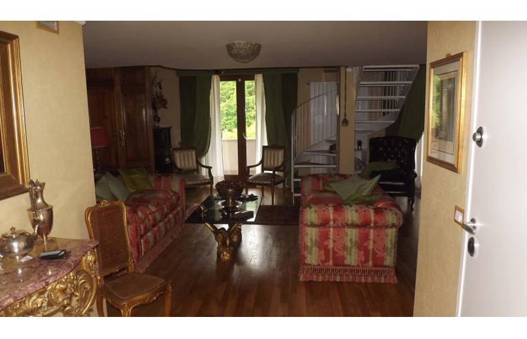 casa indipendente in vendita a L'Aquila in zona Santi
