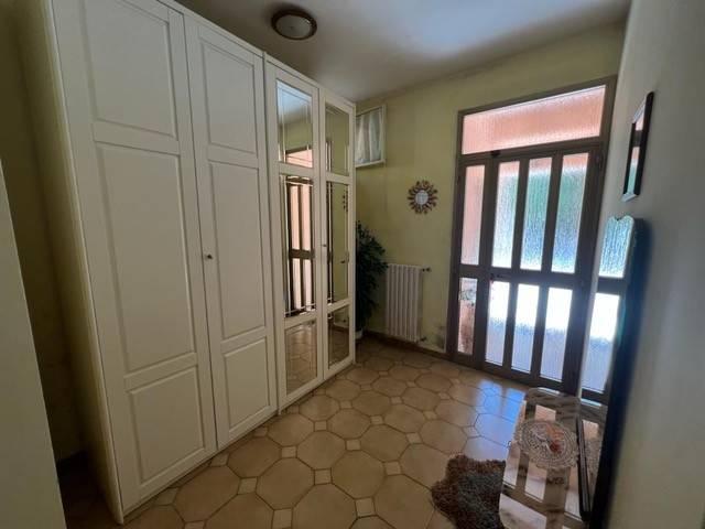 casa indipendente in vendita a L'Aquila in zona Tempera