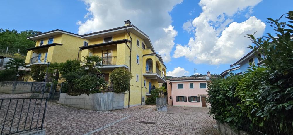 casa indipendente in vendita a L'Aquila in zona San Giuliano