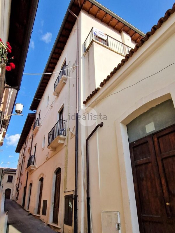 appartamento in vendita a L'Aquila in zona Centro Città