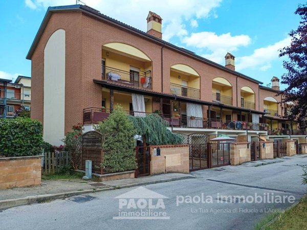 casa indipendente in vendita a L'Aquila in zona Sassa