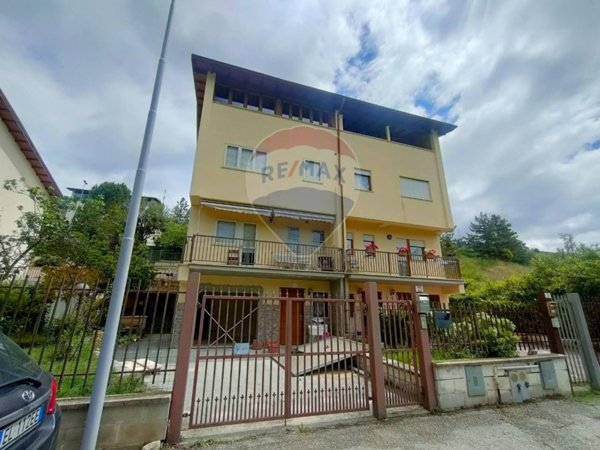 casa indipendente in vendita a L'Aquila in zona Pianola