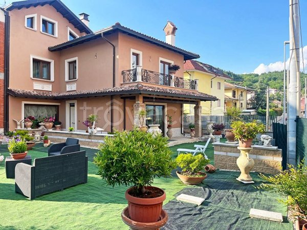 casa indipendente in vendita a L'Aquila