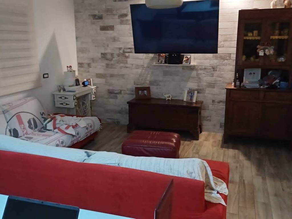 casa indipendente in vendita a L'Aquila in zona Sassa