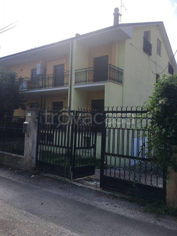 appartamento in vendita a L'Aquila in zona Pettino