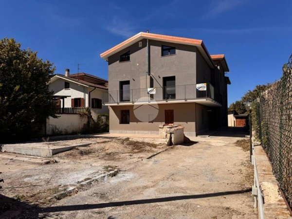 appartamento in vendita a L'Aquila in zona Pianola