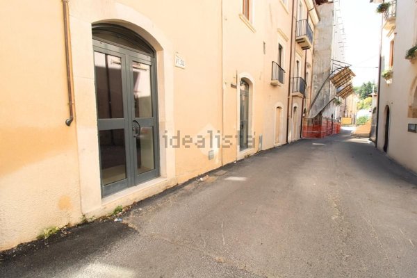 appartamento in vendita a L'Aquila in zona Centro Città