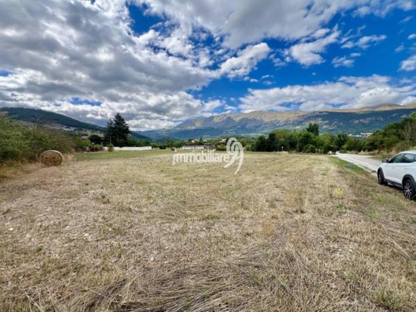 terreno edificabile in vendita a L'Aquila in zona Monticchio/frazione Bagno